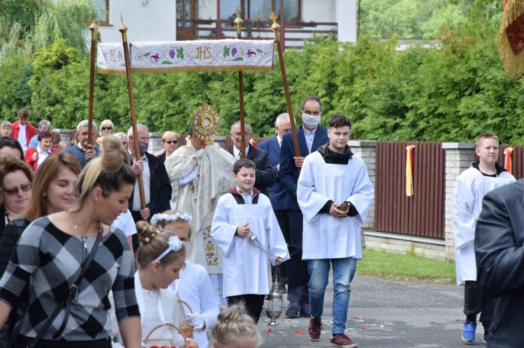 Stanowice. Parafia pw. Najświętszego Serca Pana Jezusa