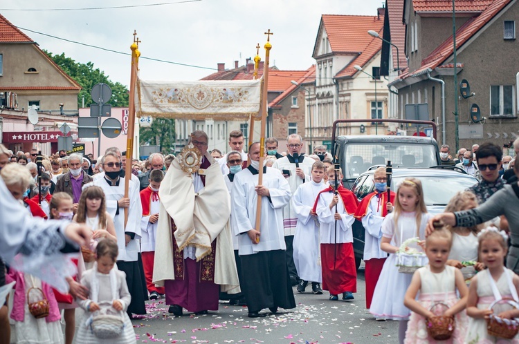 Bielawa. Parafia pw. Wniebowzięcia NMP