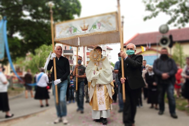 Boże Ciało w Zielonej Górze (parafia pw. św. Franciszka)