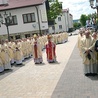 ▲	Zawierzenie kapłanów Matce Bożej.