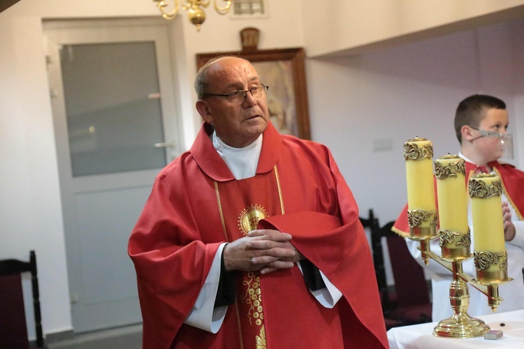 Kaplica przedpogrzebowa w Królowej Górnej