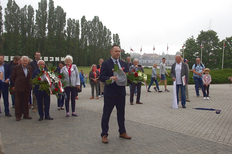 Otwarcie papieskiej wystawy na Westerplatte