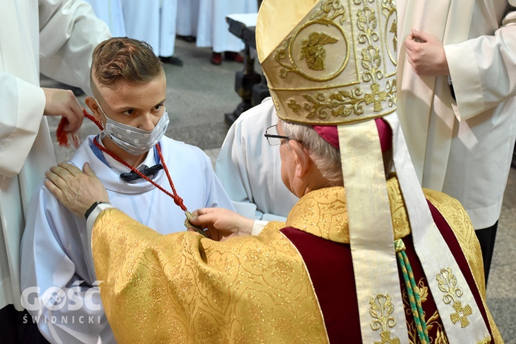 Promocja nowych lektorów i ceremoniarzy w diecezji świdnickiej