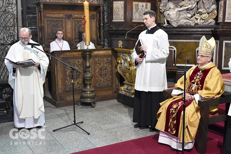 Promocja nowych lektorów i ceremoniarzy w diecezji świdnickiej