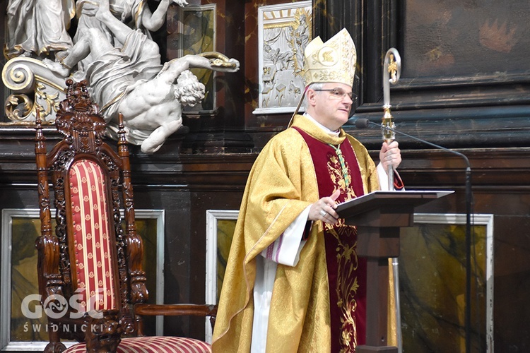 Promocja nowych lektorów i ceremoniarzy w diecezji świdnickiej