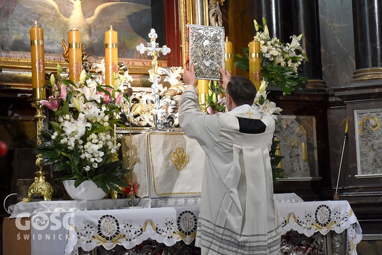 Promocja nowych lektorów i ceremoniarzy w diecezji świdnickiej