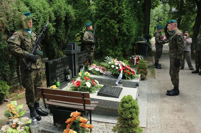 Hołd dla pierwszych więźniów z Auschwitz pochowanych we Wrocławiu