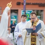 Poświęcenie figury Matki Bożej Fatimskiej na noworudzkim Rynku