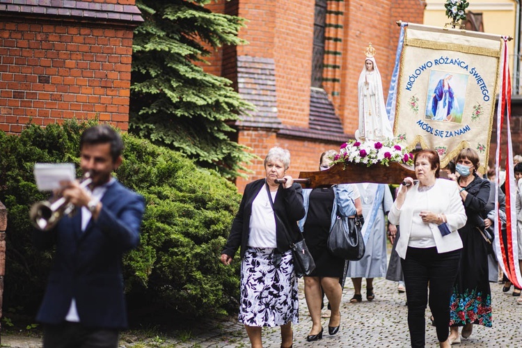 Poświęcenie figury Matki Bożej Fatimskiej na noworudzkim Rynku