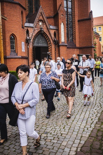 Poświęcenie figury Matki Bożej Fatimskiej na noworudzkim Rynku