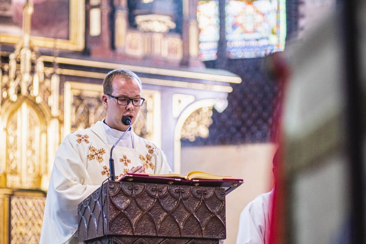 Poświęcenie figury Matki Bożej Fatimskiej na noworudzkim Rynku