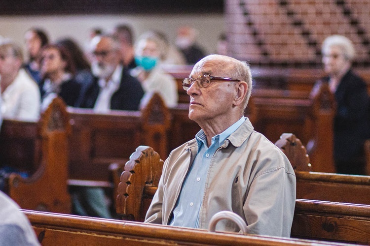 Poświęcenie figury Matki Bożej Fatimskiej na noworudzkim Rynku