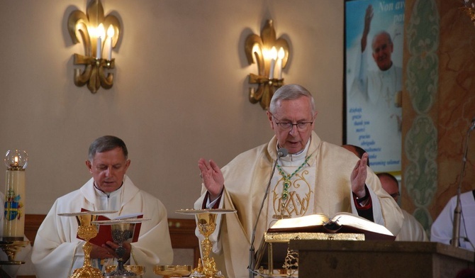 Abp Gądecki: Wołanie o budowanie rodziny stanowiło klucz do rozwinięcia papieskiego nauczania społecznego