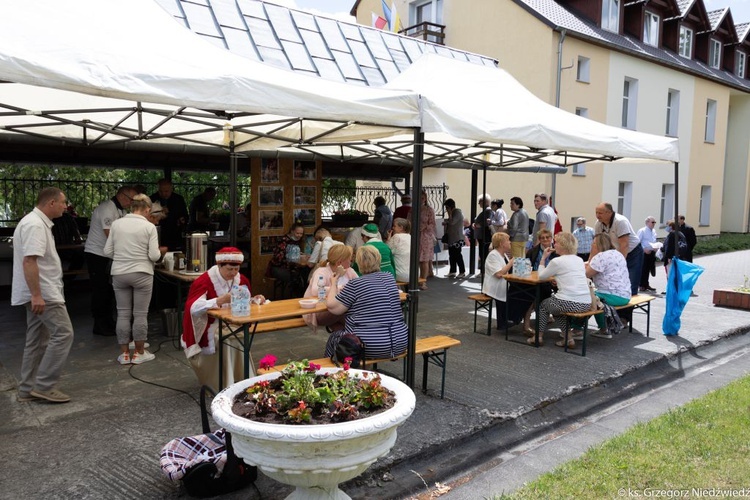 Msza św. odpustowa z udziałem apostolstwa trzeźwości w Rokitnie