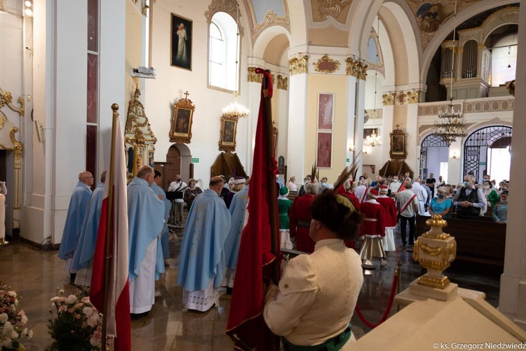 Msza św. odpustowa z udziałem apostolstwa trzeźwości w Rokitnie