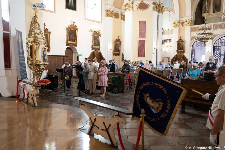 Msza św. odpustowa z udziałem apostolstwa trzeźwości w Rokitnie