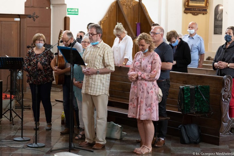Msza św. odpustowa z udziałem apostolstwa trzeźwości w Rokitnie