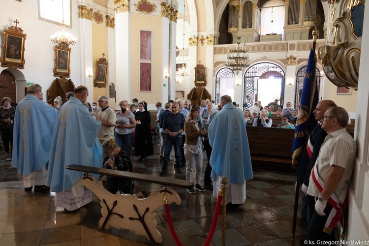 Msza św. odpustowa z udziałem apostolstwa trzeźwości w Rokitnie