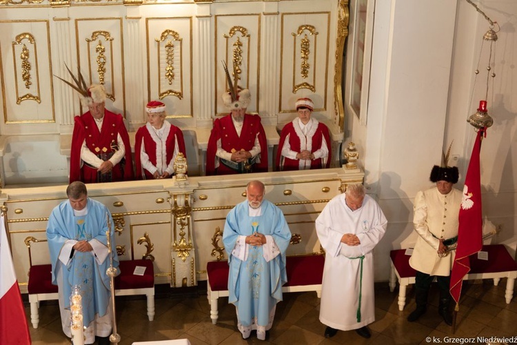 Msza św. odpustowa z udziałem apostolstwa trzeźwości w Rokitnie