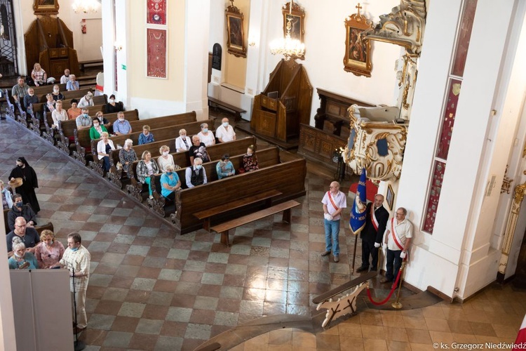 Msza św. odpustowa z udziałem apostolstwa trzeźwości w Rokitnie