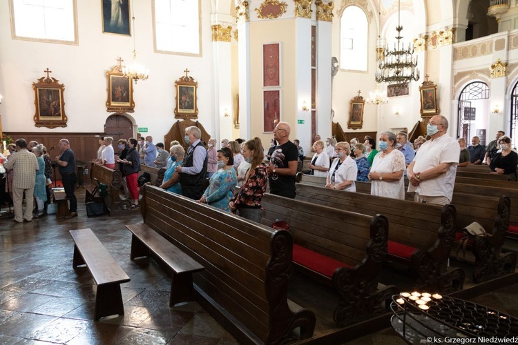 Msza św. odpustowa z udziałem apostolstwa trzeźwości w Rokitnie