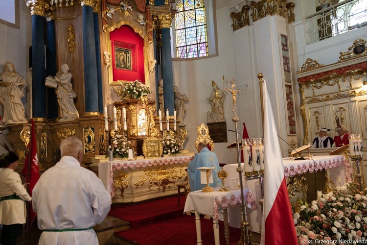 Msza św. odpustowa z udziałem apostolstwa trzeźwości w Rokitnie