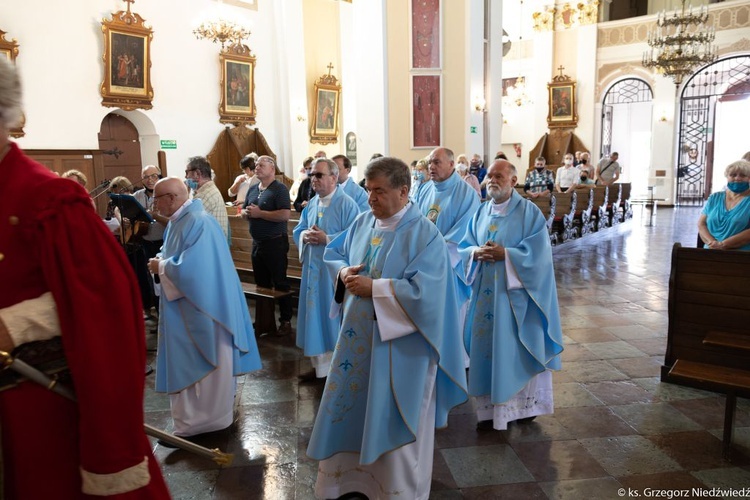 Msza św. odpustowa z udziałem apostolstwa trzeźwości w Rokitnie