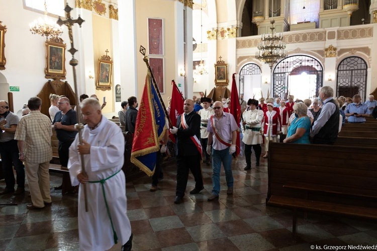 Msza św. odpustowa z udziałem apostolstwa trzeźwości w Rokitnie