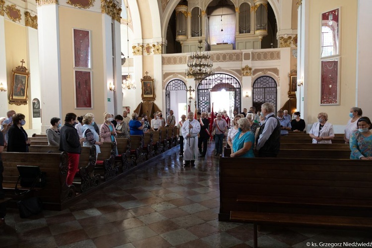 Msza św. odpustowa z udziałem apostolstwa trzeźwości w Rokitnie