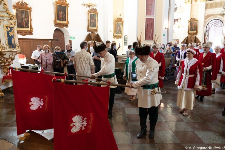 Msza św. odpustowa z udziałem apostolstwa trzeźwości w Rokitnie