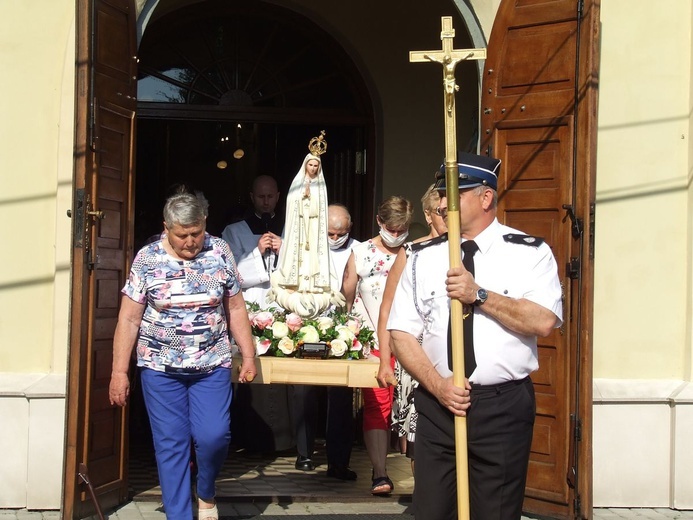 Poświęcenie kapliczki w Ślęzakach