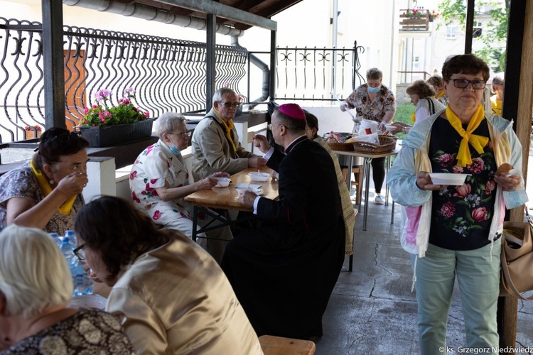 Pielgrzymka chorych i cierpiących oraz służby zdrowia do Rokitna