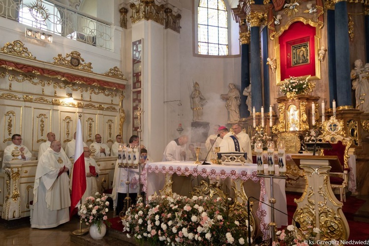 Pielgrzymka chorych i cierpiących oraz służby zdrowia do Rokitna