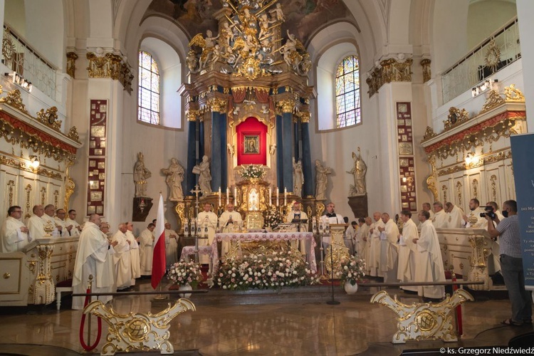 Pielgrzymka chorych i cierpiących oraz służby zdrowia do Rokitna