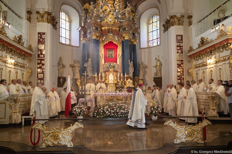 Pielgrzymka chorych i cierpiących oraz służby zdrowia do Rokitna