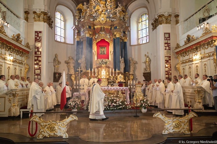 Pielgrzymka chorych i cierpiących oraz służby zdrowia do Rokitna