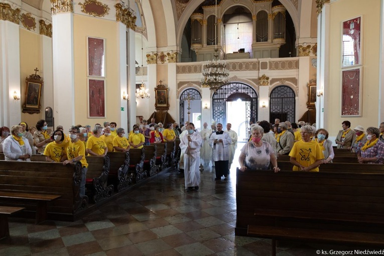 Pielgrzymka chorych i cierpiących oraz służby zdrowia do Rokitna