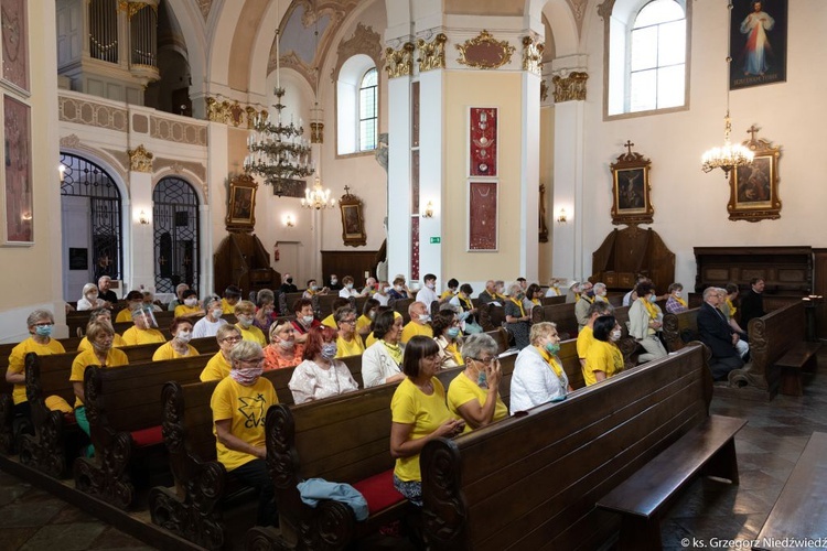 Pielgrzymka chorych i cierpiących oraz służby zdrowia do Rokitna