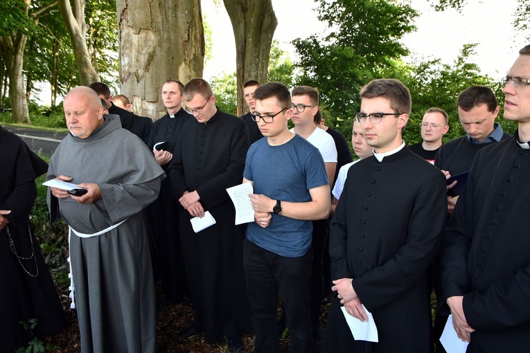 Błogosławieństwo kapliczki w miejscu śmierci ks. Wójtowicza