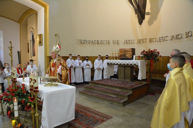 Bierzmowanie w sądeckiej Zawadzie