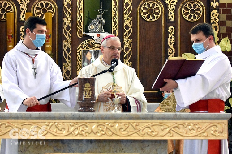 Msza św. odpustowa z poświęceniem ołtarza w Żarowie