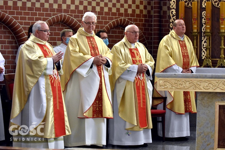 Msza św. odpustowa z poświęceniem ołtarza w Żarowie