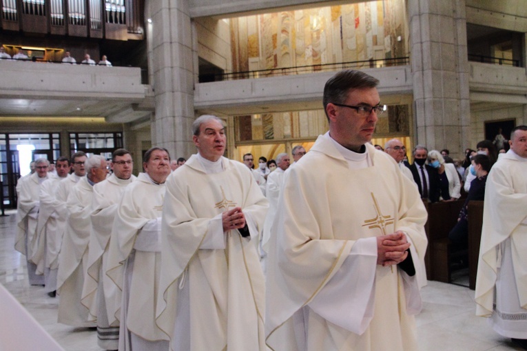 Błogosławieństwo nowych nadzwyczajnych szafarzy Komunii Świętej 2020