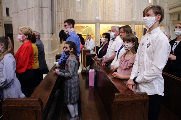 Błogosławieństwo nowych nadzwyczajnych szafarzy Komunii Świętej 2020