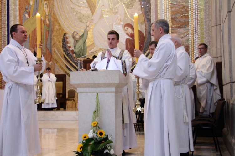 Błogosławieństwo nowych nadzwyczajnych szafarzy Komunii Świętej 2020