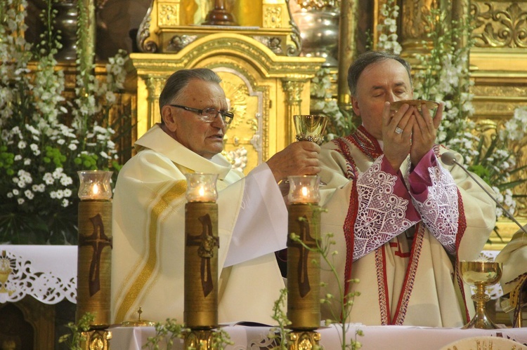 Łącko. 800-lecie parafii i 300. rocznica konsekracji kościoła