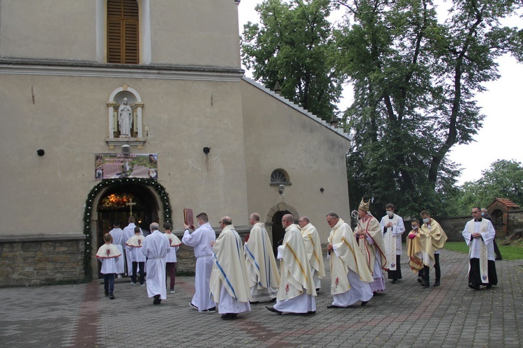 Łącko. 800-lecie parafii i 300. rocznica konsekracji kościoła