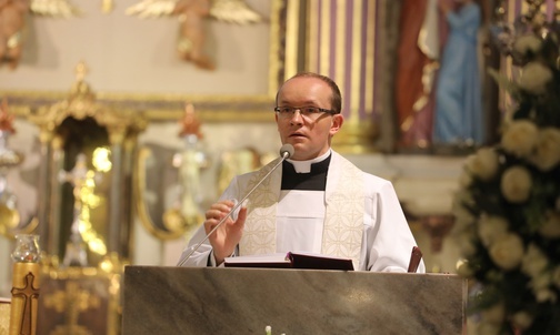 Prymicyjną homilię wygłosił ks. dr Bogusław Kastelik, ojciec duchowny w krakowskim seminarium.