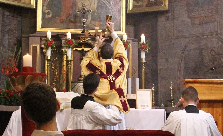 Jubileuszowa Msza św. trydencka w Mikuszowicach Krakowskich.