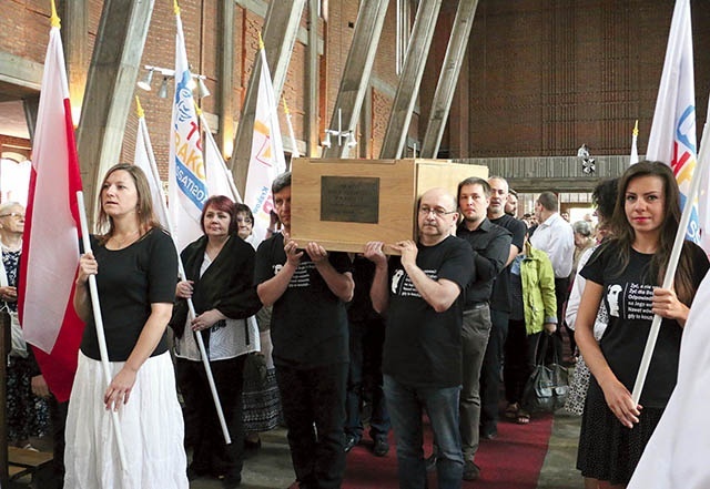 Świeccy dominikanie organizowali m.in. peregrynację relikwii bł. Pier Giorgio Frassatiego podczas ŚDM, cykl spotkań „Obserwatorium wiary”, EDK czy Strefę Dominikańską podczas corocznego Jarmarku św. Dominika.